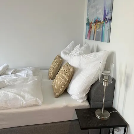 DOM LIVING - LuxusHaus Villa *